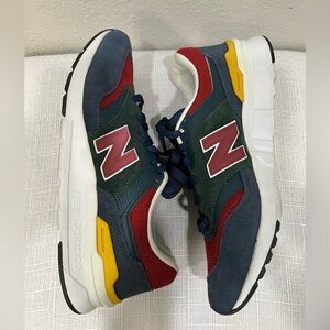 Men’s Size 10 New Balance 997D Emerald Burgundy Slightly Used CM997HVQ